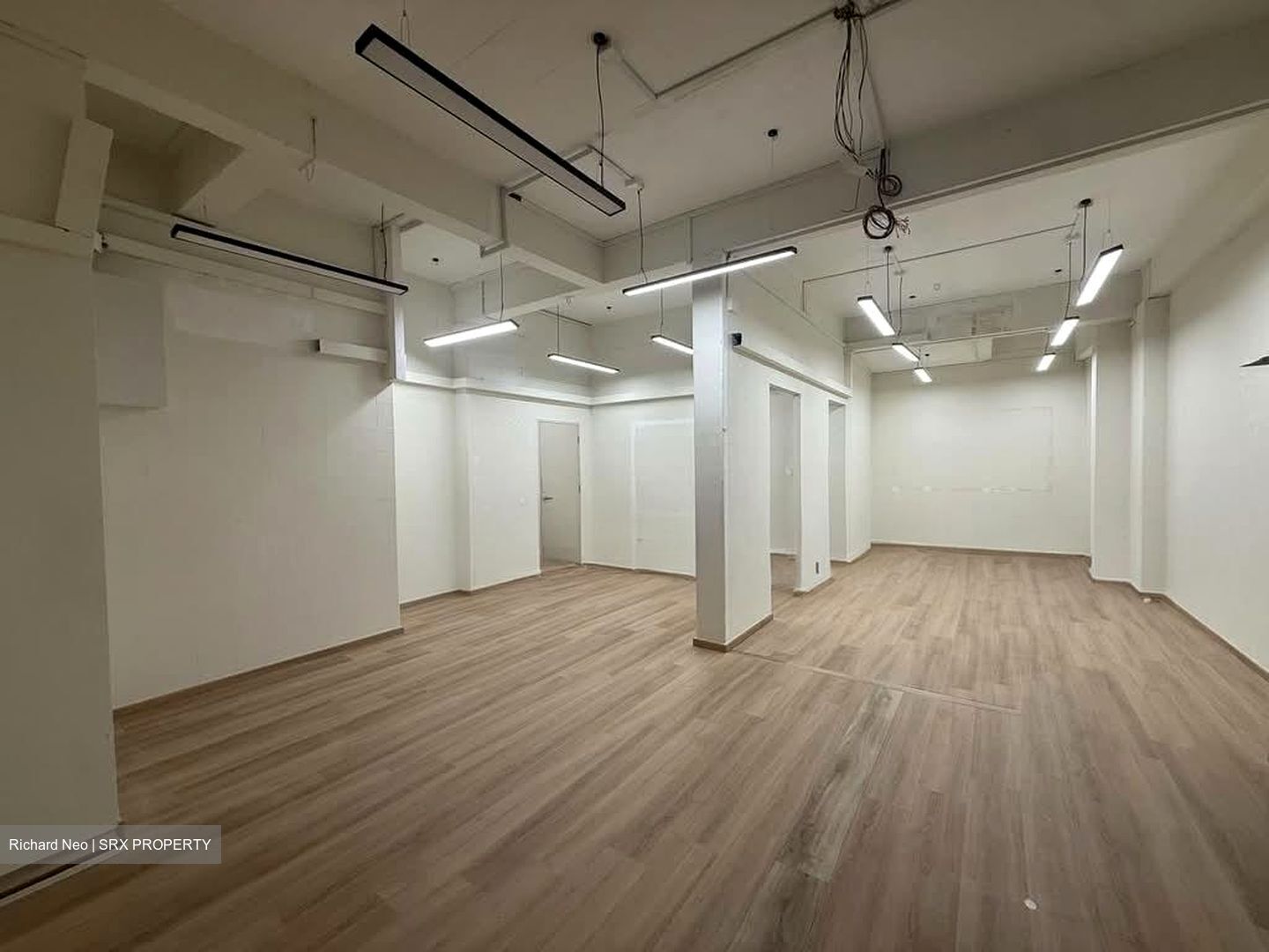 Yishun Street 11 (D27), Shop House #573458251